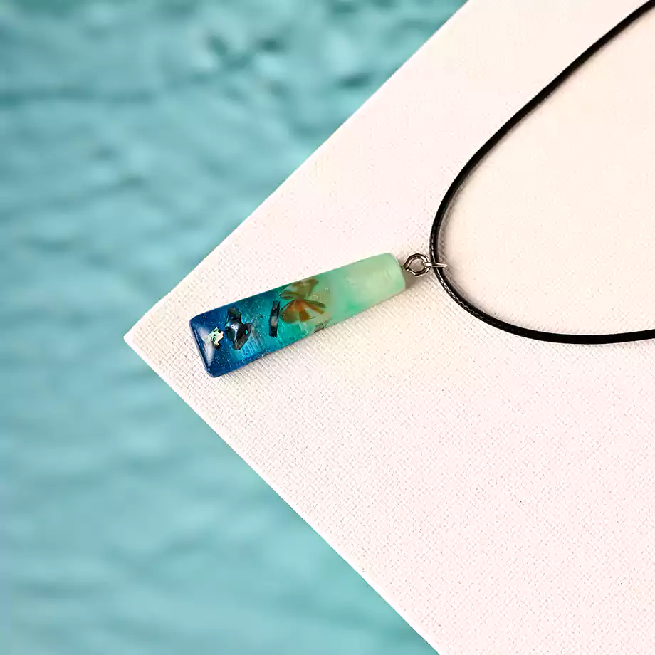 Blue Flow | El Yapımı Epoksi Kolye - Görsel 3