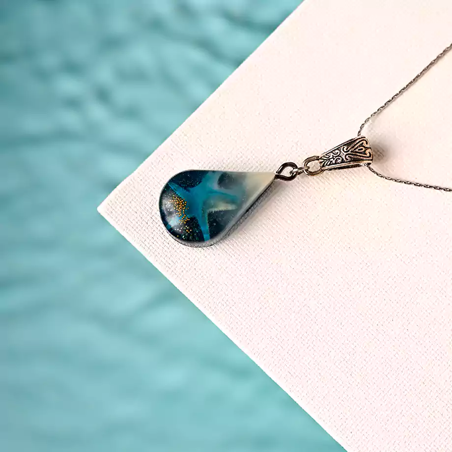 Celestia Drop | El Yapımı Epoksi Kolye - Görsel 3