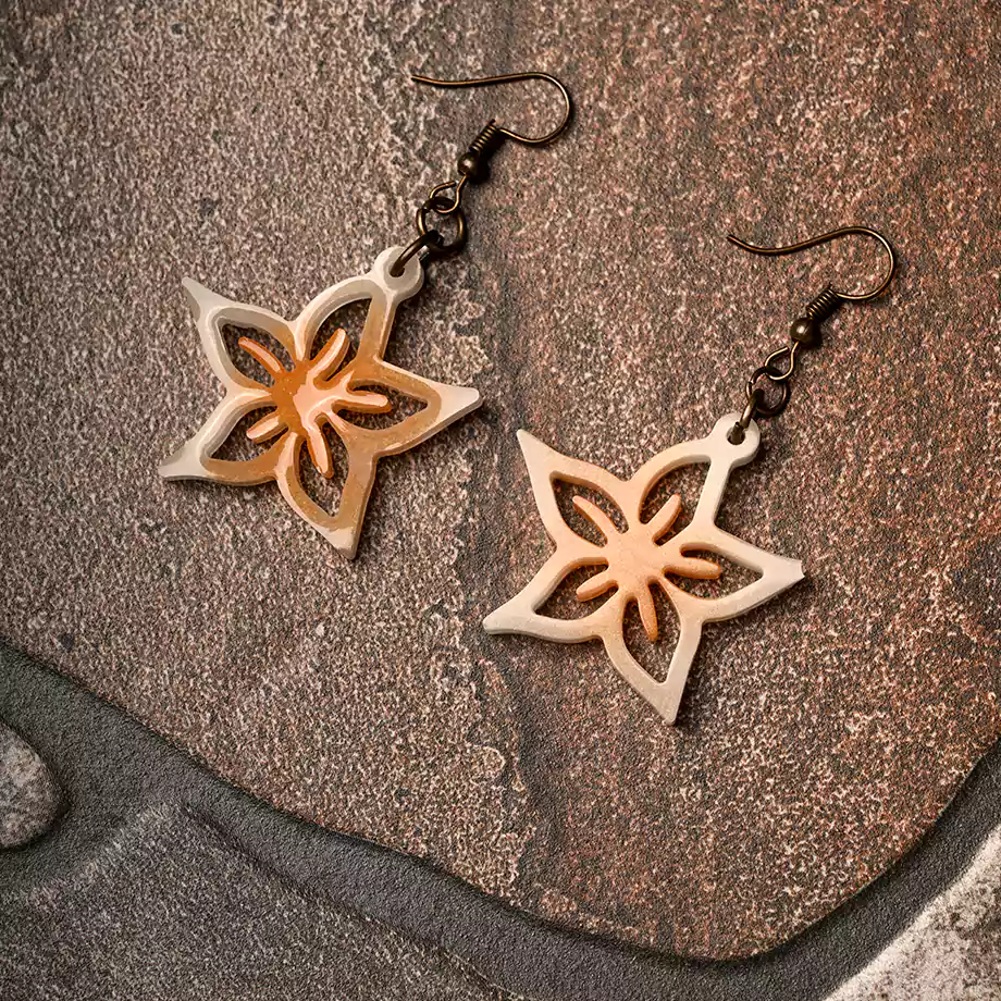 Florencia | Çiçek Formlu Epoksi Küpe - Görsel 3