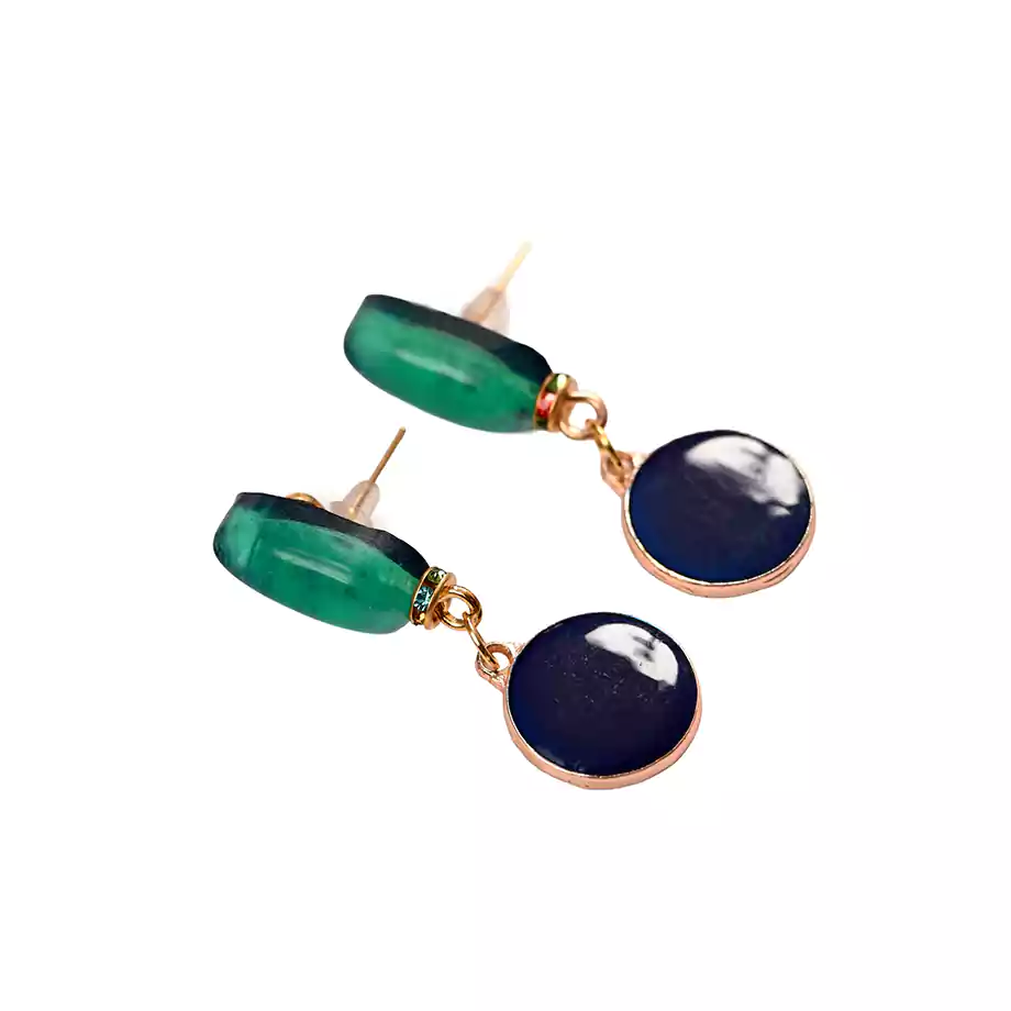 White Sakura Eclipse | El Yapımı Zarif Küpe - Görsel 2