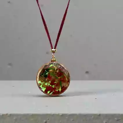 Aurora Parıltısı – Işık Yolcusu Kolye