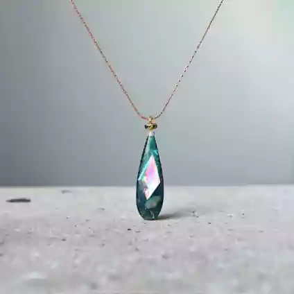 Prizma Damlası Epoksi Kolye